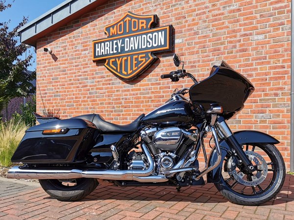 Gebrauchtmotorrad Harley-Davidson Touring Road Glide Special FLTRXS