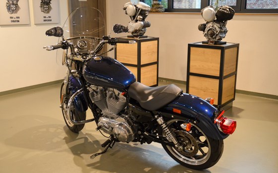 Gebrauchtmotorrad Harley-Davidson Sportster XL 883 L SuperLow - Bild 6