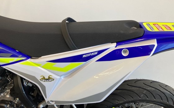 Neufahrzeug Sherco 125 4-Takt SE Factory RS - Bild 12
