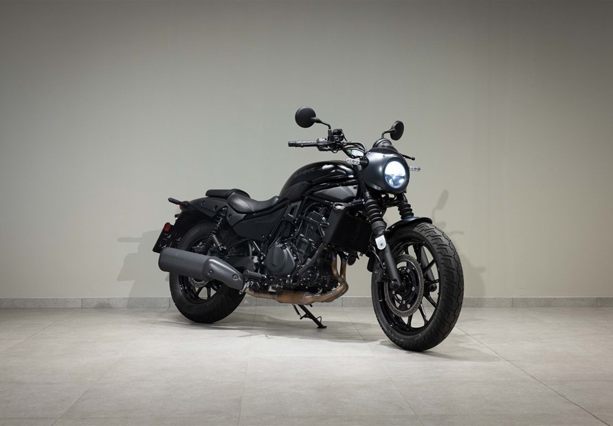 Kawasaki Eliminator 500 SE (GY1: Metallic Matt Carbon Gray / Flat Ebony)