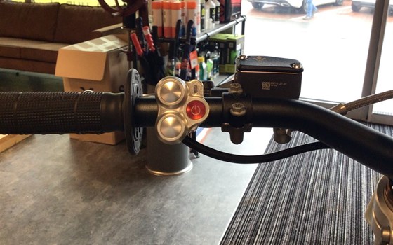 Gebrauchtmotorrad Stark Future Varg MX - Bild 12 Gebrauchtmotorrad Stark Future Varg MX - Bild 12