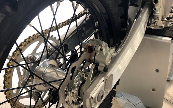 Gebrauchtmotorrad Stark Future Varg MX - Bild 7 Gebrauchtmotorrad Stark Future Varg MX - Bild 7