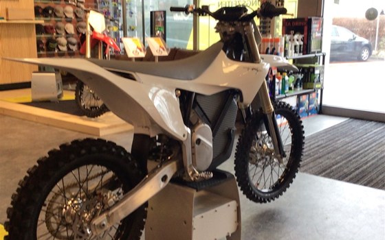 Gebrauchtmotorrad Stark Future Varg MX - Bild 9 Gebrauchtmotorrad Stark Future Varg MX - Bild 9