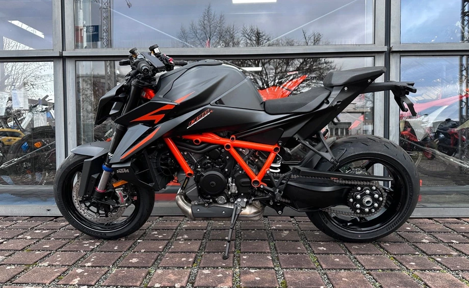 Angebot KTM 1390 Super Duke R EVO Bild 2: Angebot KTM 1390 Super Duke R EVO