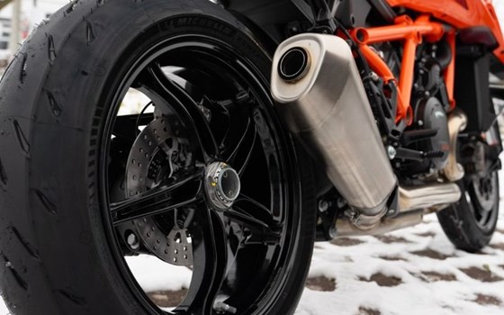 Neufahrzeug KTM 1390 Super Duke R EVO - Bild 2