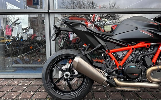 Neufahrzeug KTM 1390 Super Duke R EVO - Bild 9