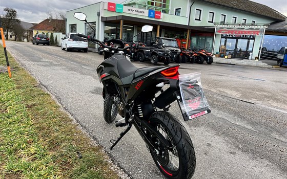 Neufahrzeug Malaguti XSM 125 Supermoto - Bild 5 Neufahrzeug Malaguti XSM 125 Supermoto - Bild 5