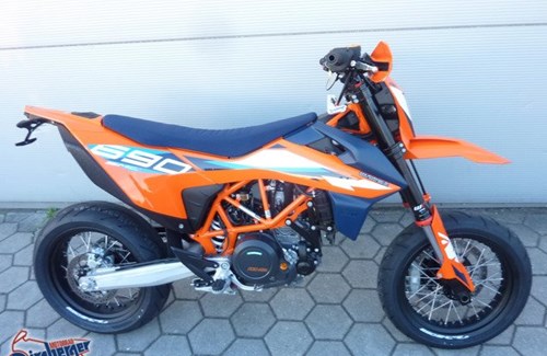 Neumotorrad KTM 690 SMC R