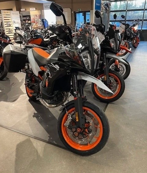 Angebot KTM 890 SMT Bild 3: Angebot KTM 890 SMT