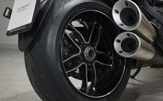 Gebrauchtmotorrad Ducati Diavel Carbon - Bild 10 Gebrauchtmotorrad Ducati Diavel Carbon - Bild 10
