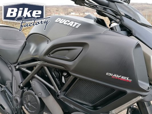 Ducati Diavel Carbon (schwarz) - Bild 7
