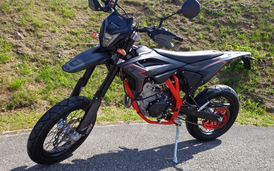 Neufahrzeug Beta RR 125 4T SM - Bild 1 Neufahrzeug Beta RR 125 4T SM - Bild 1