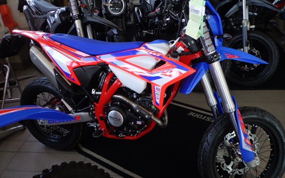 Neufahrzeug Beta RR 125 4T SM - Bild 7 Neufahrzeug Beta RR 125 4T SM - Bild 7