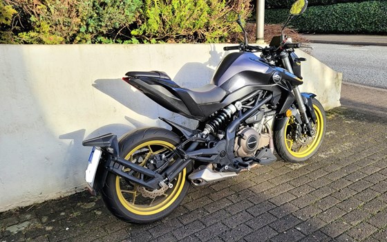 Gebrauchtmotorrad QJ Motor SRK 400 - Bild 4