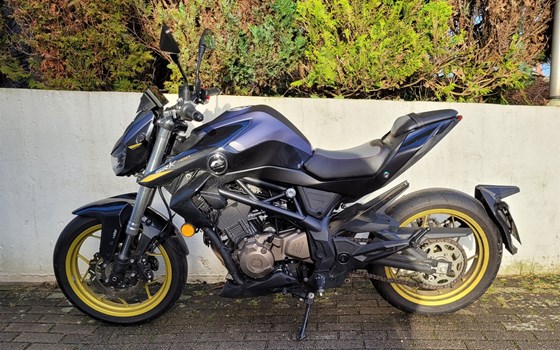 Gebrauchtmotorrad QJ Motor SRK 400 - Bild 5