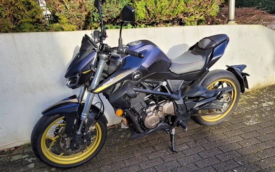 Gebrauchtmotorrad QJ Motor SRK 400 - Bild 7