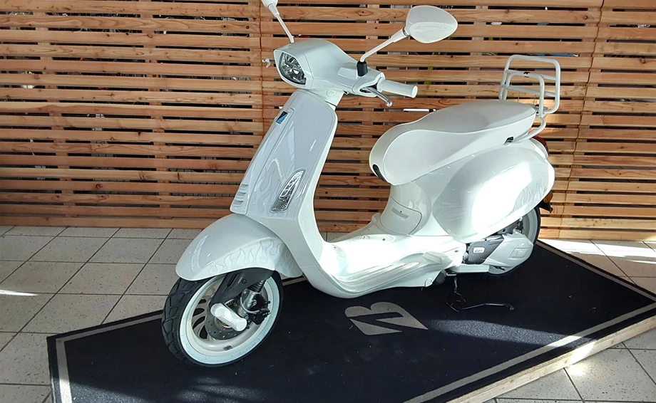 Angebot Vespa Sprint Justin Bieber X Vespa 125 Bild 1: Angebot Vespa Sprint Justin Bieber X Vespa 125