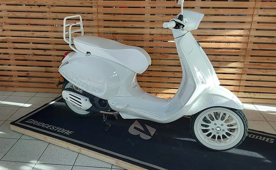 Angebot Vespa Sprint Justin Bieber X Vespa 125 Bild 2: Angebot Vespa Sprint Justin Bieber X Vespa 125