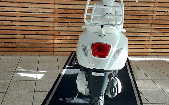 Neufahrzeug Vespa Sprint Justin Bieber X Vespa 125 - Bild 4