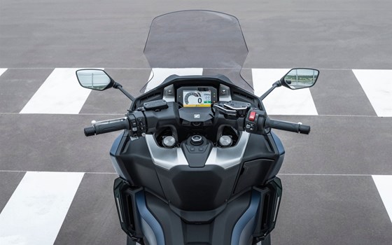 Gebrauchtmotorrad Honda Forza 750 - Bild 25