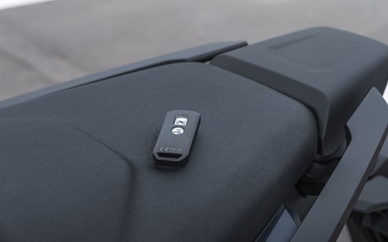 Gebrauchtmotorrad Honda Forza 750 - Bild 13