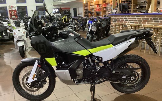 Gebrauchtmotorrad Husqvarna Norden 901 - Bild 3