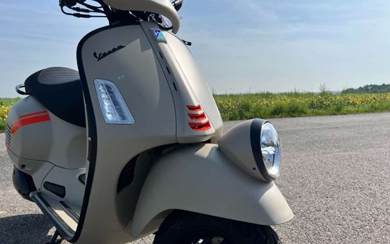 Neufahrzeug Vespa GTV 300 - Bild 4 Neufahrzeug Vespa GTV 300 - Bild 4