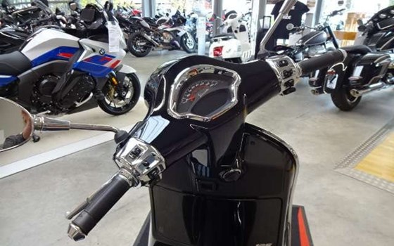 Neufahrzeug Vespa 125 Super - Bild 5