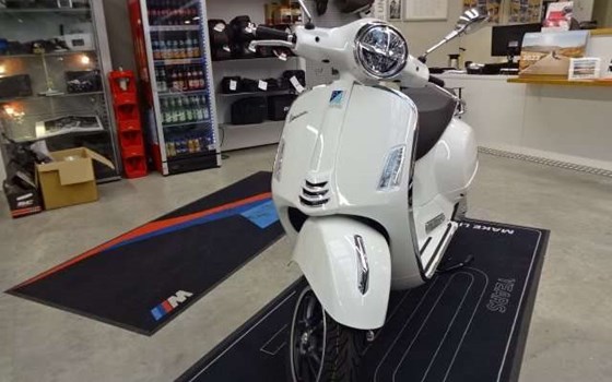 Neufahrzeug Vespa 125 Super - Bild 4