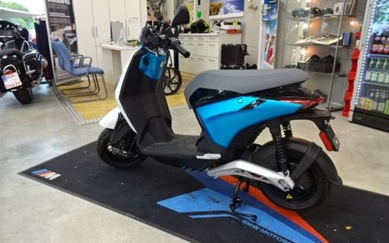 Neufahrzeug Piaggio 1 - Bild 3