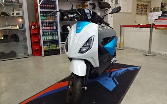 Neufahrzeug Piaggio 1 - Bild 4