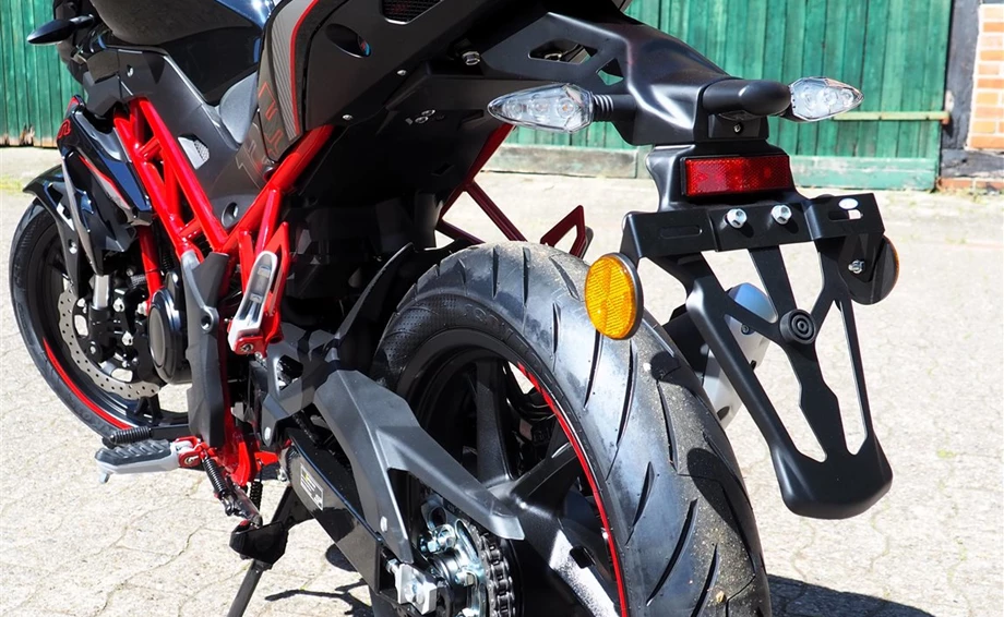 Angebot Benelli BN 125 Bild 8: Angebot Benelli BN 125