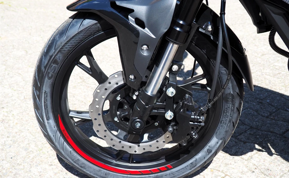 Angebot Benelli BN 125 Bild 9: Angebot Benelli BN 125