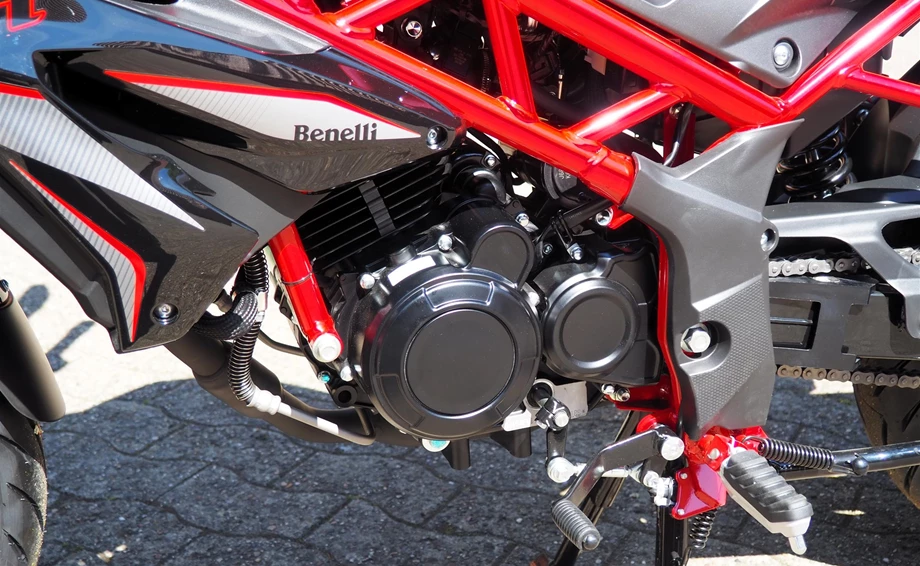 Angebot Benelli BN 125 Bild 10: Angebot Benelli BN 125