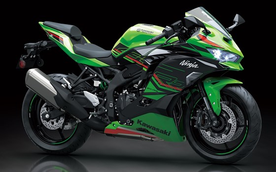Neufahrzeug Kawasaki Ninja ZX-4RR - Bild 4 Neufahrzeug Kawasaki Ninja ZX-4RR - Bild 4