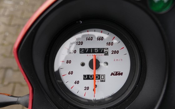 Gebrauchtmotorrad KTM 640 Duke 2 - Bild 12