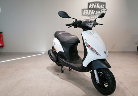Piaggio Zip 50 4T (weiß)