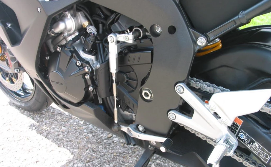 Angebot Honda CBR1000RR-R Fireblade SP Carbon Edition Bild 10: Angebot Honda CBR1000RR-R Fireblade SP Carbon Edition
