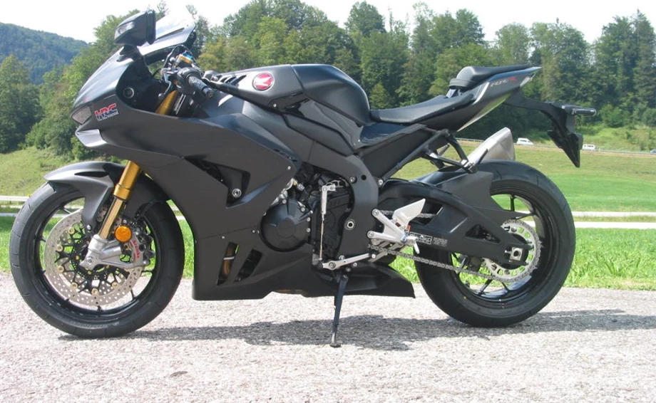 Angebot Honda CBR1000RR-R Fireblade SP Carbon Edition Bild 3: Angebot Honda CBR1000RR-R Fireblade SP Carbon Edition