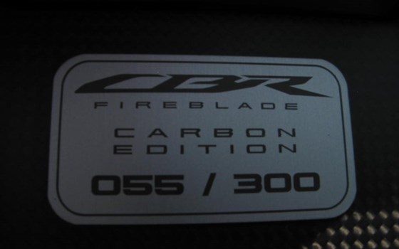 Neufahrzeug Honda CBR1000RR-R Fireblade SP Carbon Edition - Bild 9