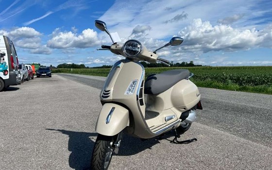Neufahrzeug Vespa GTS 300 - Bild 2 Neufahrzeug Vespa GTS 300 - Bild 2