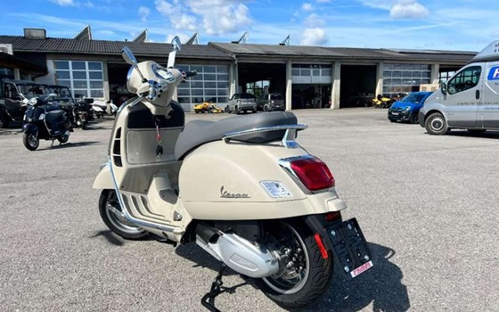 Neufahrzeug Vespa GTS 300 - Bild 4 Neufahrzeug Vespa GTS 300 - Bild 4
