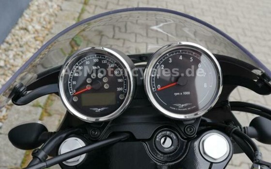Gebrauchtmotorrad Moto Guzzi V7 III Special - Bild 12