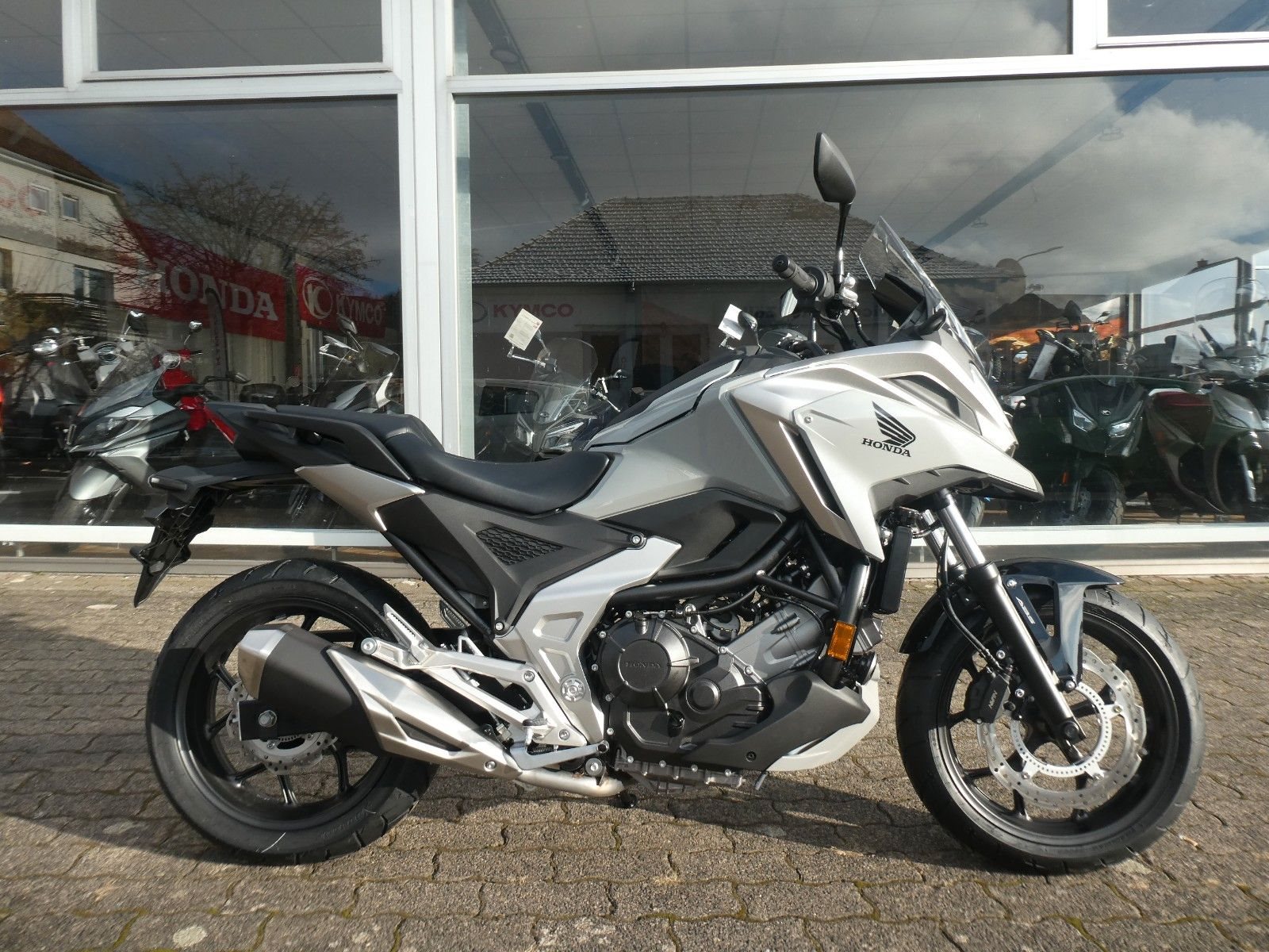 Motorrad Honda NC750X, Üearl Deep Mud Gray ABS Aktion Honda Sommer