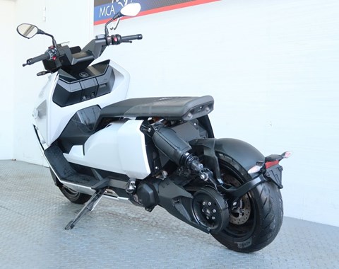 zum Vergrössern bitte anklicken!