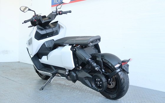Gebrauchtmotorrad BMW CE 04 - Bild 8