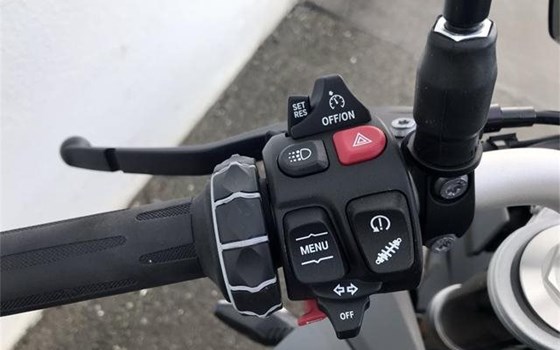 Gebrauchtmotorrad BMW F 900 R - Bild 5