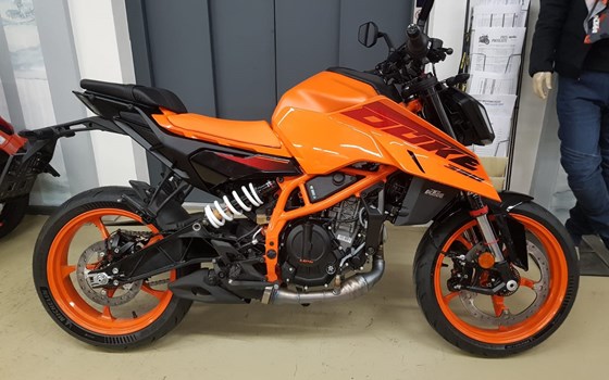 Gebrauchtmotorrad KTM 390 Duke - Bild 1 Gebrauchtmotorrad KTM 390 Duke - Bild 1
