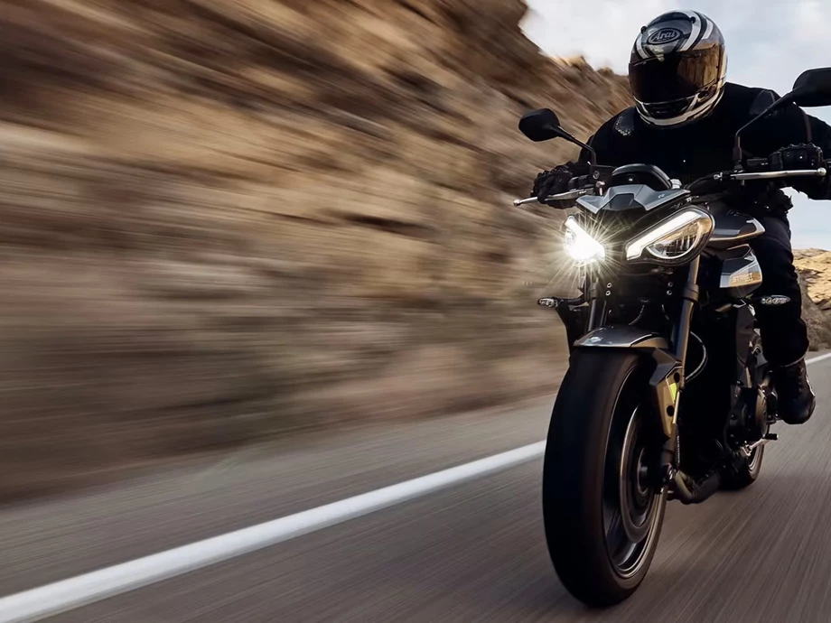 Angebot Triumph Street Triple 765 R Bild 7: Angebot Triumph Street Triple 765 R