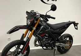 Neumotorrad Rieju MRT 50 SM Neumotorrad Rieju MRT 50 SM